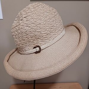 Nine & Company Tan Straw Braided Sun Hat Buckle Accent
